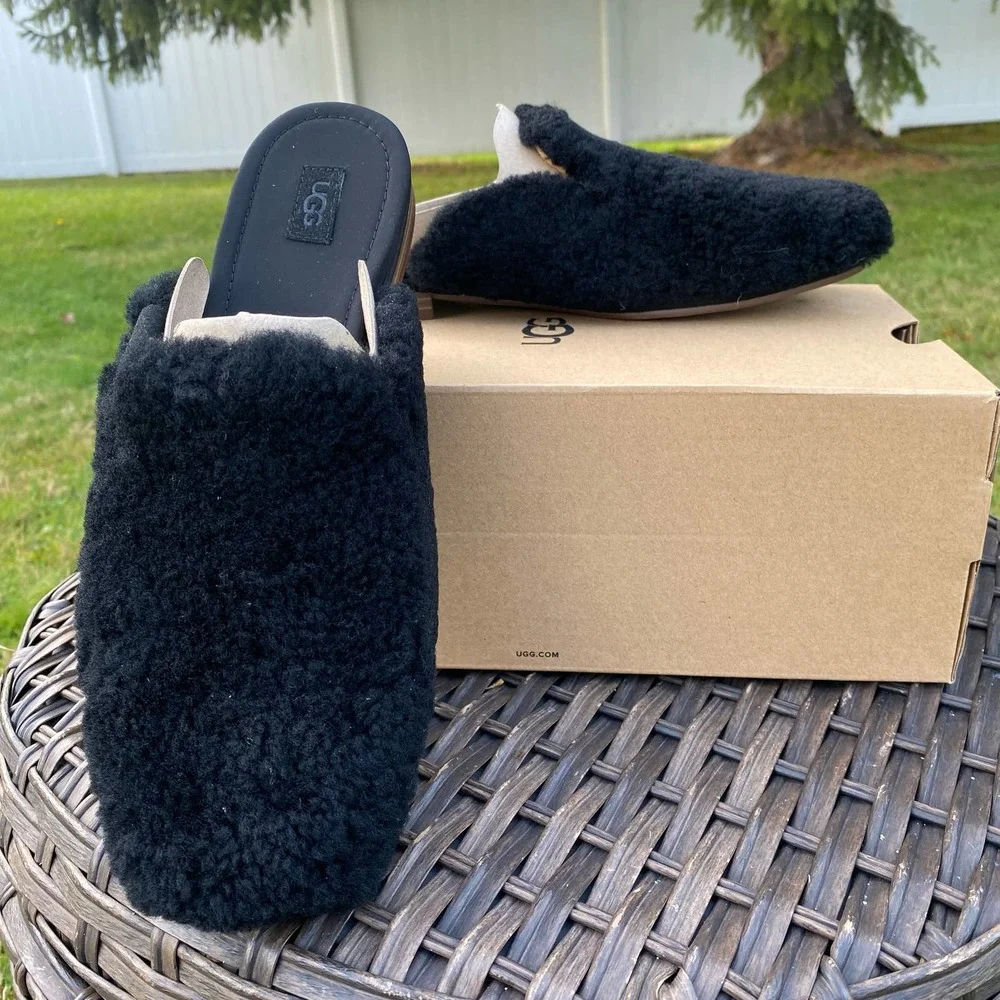 NWT/NIB UGG Women's Janaya Shearling Cozy Slip-On Slides Mule (Size 9)